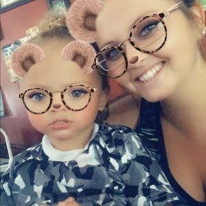 Meet your Posher, Destinee